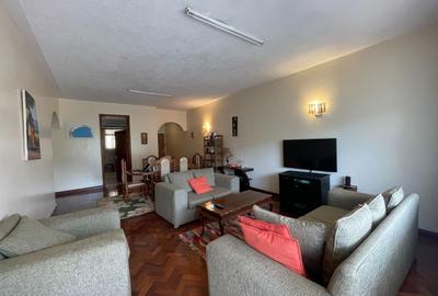 4 Bed Apartment with En Suite in Westlands Area