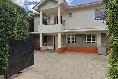 4 Bed Townhouse with En Suite in Karen