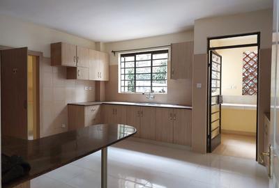 3 Bed Apartment with En Suite in Kileleshwa