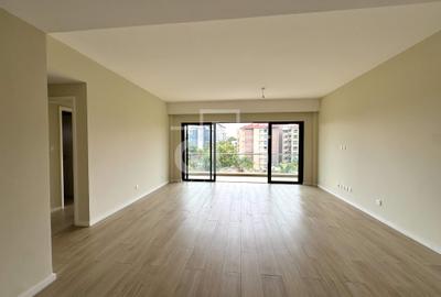2 Bed Apartment with En Suite in Riverside