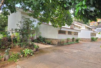 4 Bed Townhouse with En Suite in Spring Valley - 2