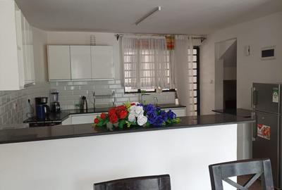 Serviced 4 Bed Apartment with En Suite in Riverside