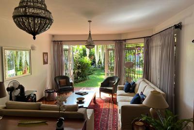 5 Bed Townhouse with En Suite at Arwings Kodhek - 4