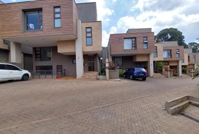 5 Bed Townhouse with En Suite at Chalbi Drive