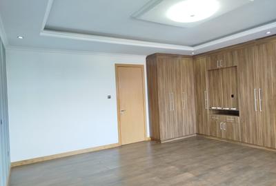 4 Bed Apartment with En Suite in Kileleshwa - 4