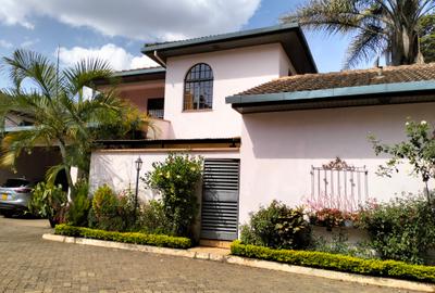 4 Bed Townhouse with En Suite in Lavington - 2