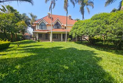 5 Bed House with En Suite in Runda - 3