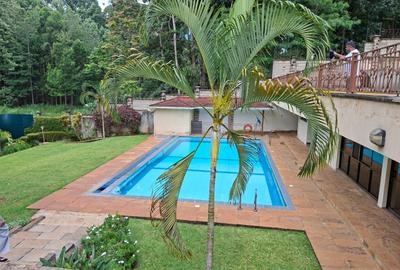 5 Bed Townhouse with En Suite in Rosslyn - 2