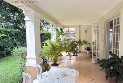 5 Bed Townhouse with En Suite at Spring Valley