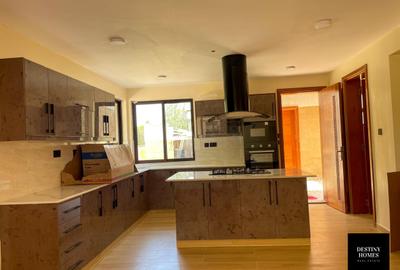 4 Bed Villa with En Suite in Karen