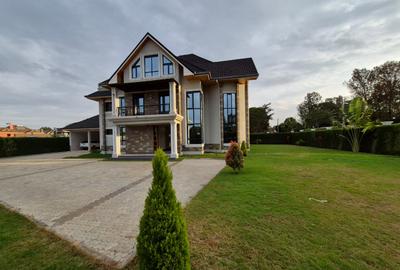 5 Bed House with En Suite in Runda - 2