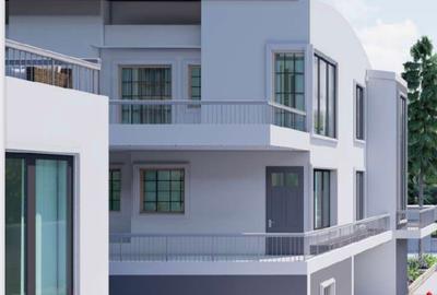 5 Bed House with En Suite at Lavington