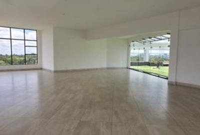 3 Bed Apartment with En Suite in Parklands - 2