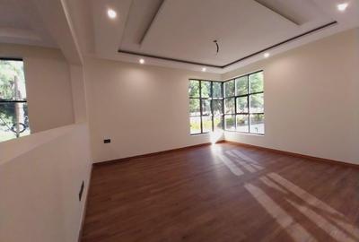 5 Bed Townhouse with En Suite in Lavington