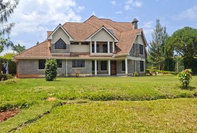 6 Bed House with En Suite in Runda