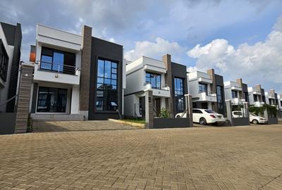 4 Bed Villa with En Suite in Eastern ByPass - 4