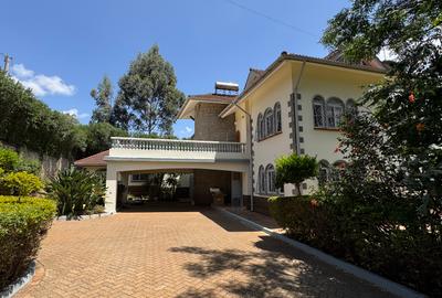 5 Bed House with En Suite at Runda - 2
