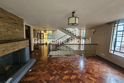 5 Bed Townhouse with En Suite in Lavington - 4