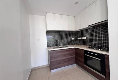 Serviced 1 Bed Apartment with En Suite in Lavington - 4