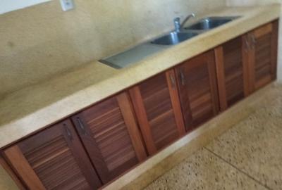 4 Bed Townhouse with En Suite in Spring Valley - 2