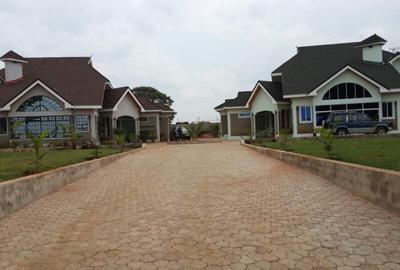 5 Bed House with En Suite in Runda - 2