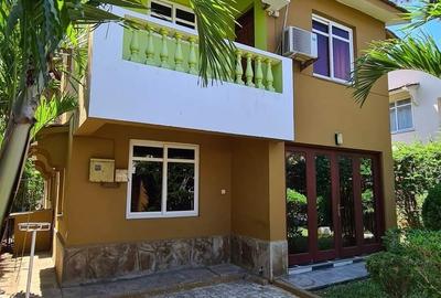 4 Bed Townhouse with En Suite at Nyali Road - 2