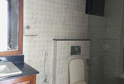 4 Bed Apartment with En Suite at Off Oceanic Road - 3