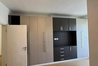 4 Bed Apartment with En Suite at Hatheru Road - 4