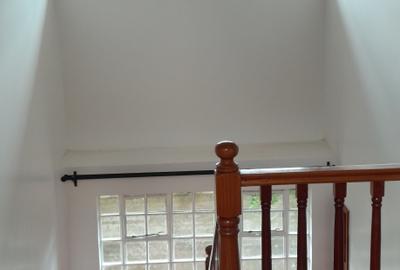 3 Bed House with En Suite at Nyari - 2