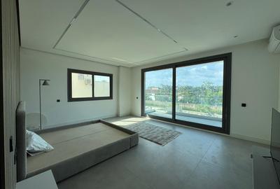 3 Bed Apartment with En Suite in Nyali Area