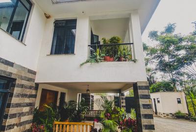5 Bed Villa with En Suite in Karen
