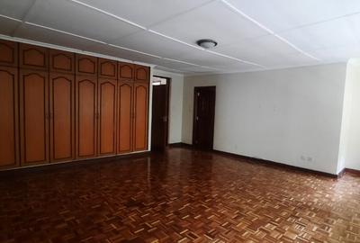 4 Bed Townhouse with En Suite in Lavington - 3