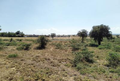 7 ac Commercial Land in Isinya