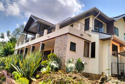 4 Bed House with En Suite in Runda