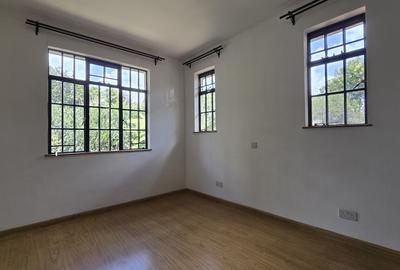 4 Bed House with En Suite in Runda - 4