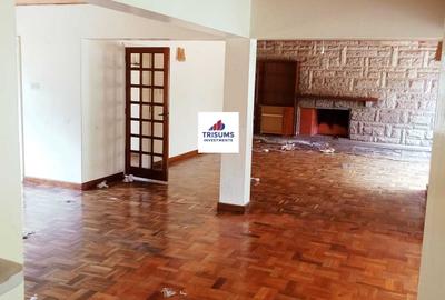 5 Bed House with En Suite in Westlands Area - 2