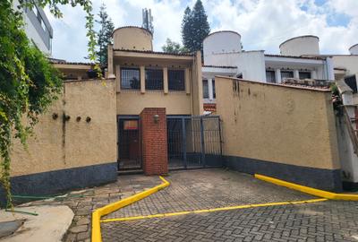 4 Bed Townhouse with En Suite in Rhapta Road