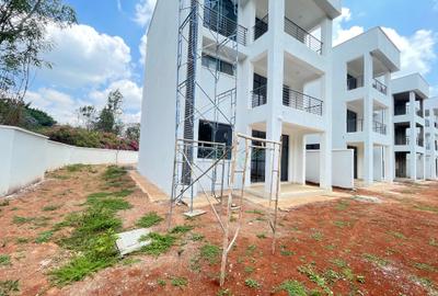 5 Bed Townhouse with En Suite in Lavington