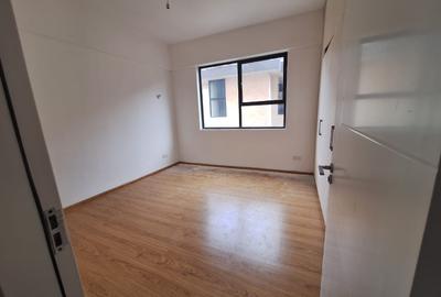 3 Bed Apartment with En Suite in Kilimani - 4