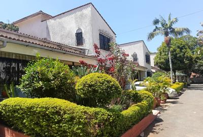 4 Bed Villa with En Suite at Kilimani