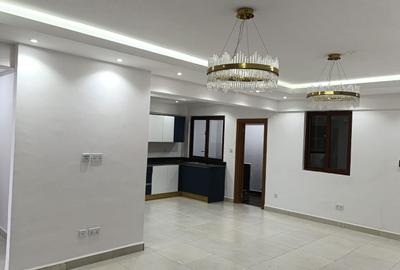 3 Bed Apartment with En Suite in Rhapta Road