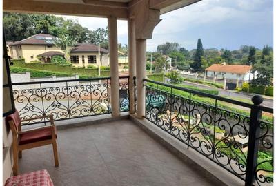 7 Bed House with En Suite in Runda