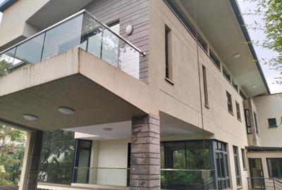 5 Bed Townhouse with En Suite in Lower Kabete