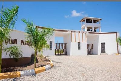 6 Bed Villa with En Suite at Beach Road - 2