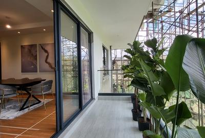 3 Bed Apartment with En Suite in Riverside - 3