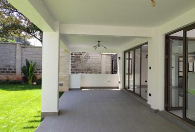 6 Bed Townhouse with En Suite at Lavington