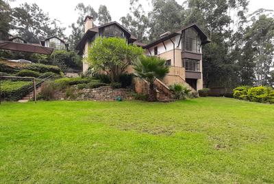 5 Bed Townhouse with En Suite in Rosslyn