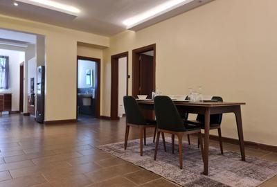 Serviced 2 Bed Apartment with En Suite in Spring Valley