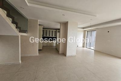 4 Bed Apartment with En Suite in Spring Valley