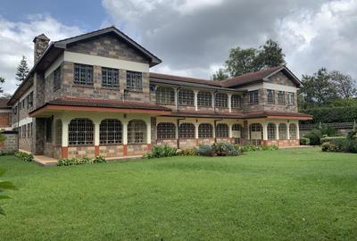 5 Bed House for Rent in Nyari